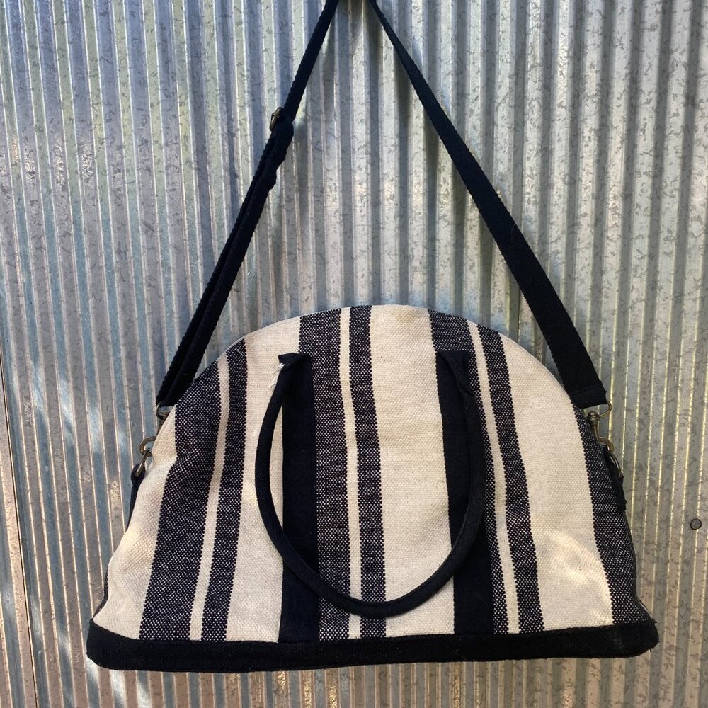 Universal Thread Weekender Bag - Picture 2 of 3